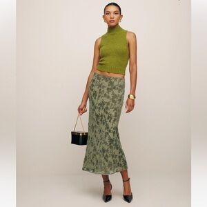 REFORMATION Saga Sleeveless Turtleneck Sweater M Pear